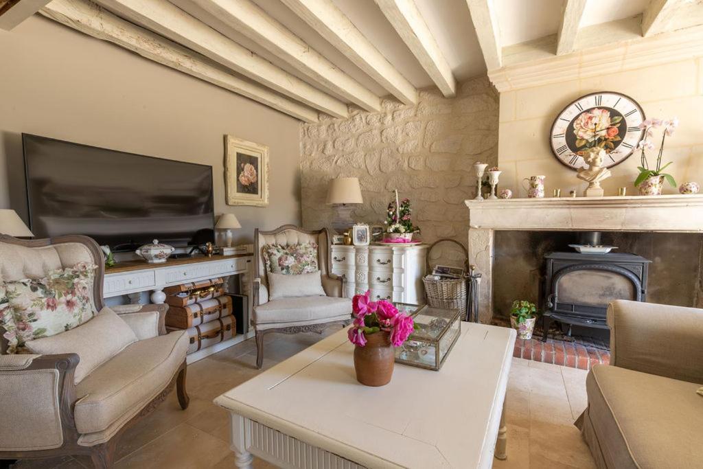 Le Clos Des Roses Chambres Et Tables D Hotes Meusnes Exterior photo
